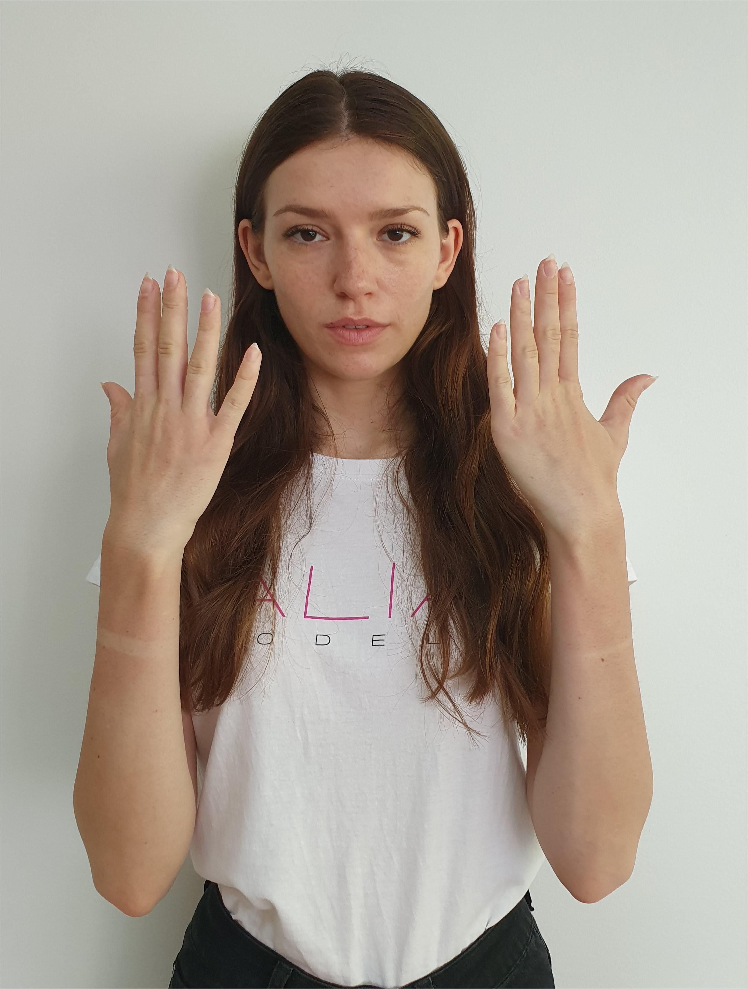 Модел Теодора Мод - Alia Models 